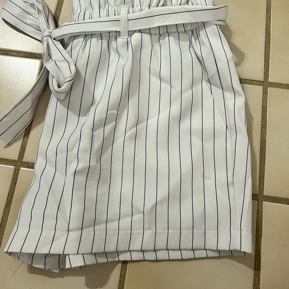 Black and white stripe tie shorts - Picture 3 of 5